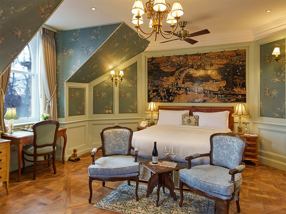The Empress Suite