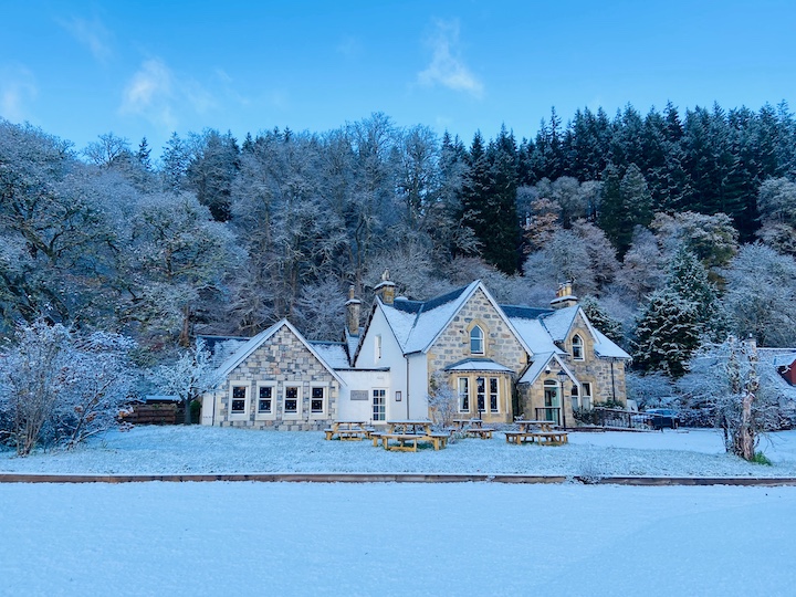 Hogmanay in the Highlands – The Whispering Pine Lodge