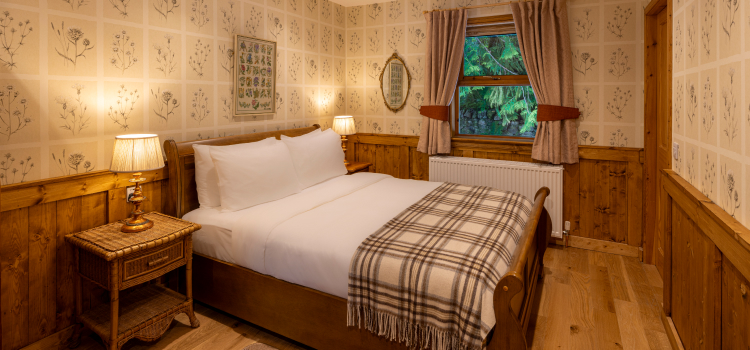 The Log Cabin at Rokeby Manor 