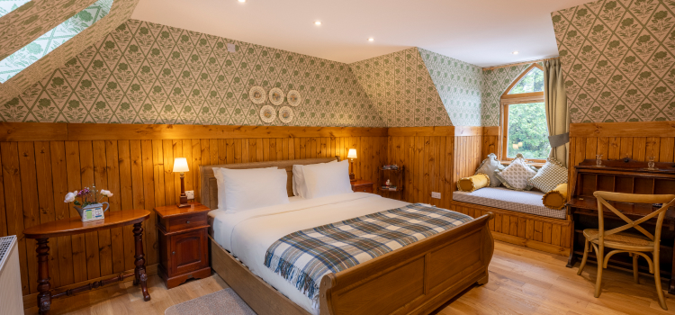 The Log Cabin at Rokeby Manor 
