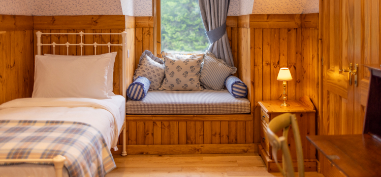 The Log Cabin at Rokeby Manor 