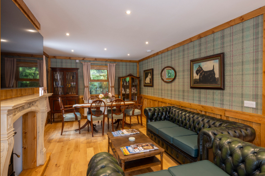 The Log Cabin at Rokeby Manor 