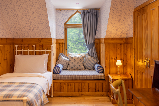 The Log Cabin at Rokeby Manor 