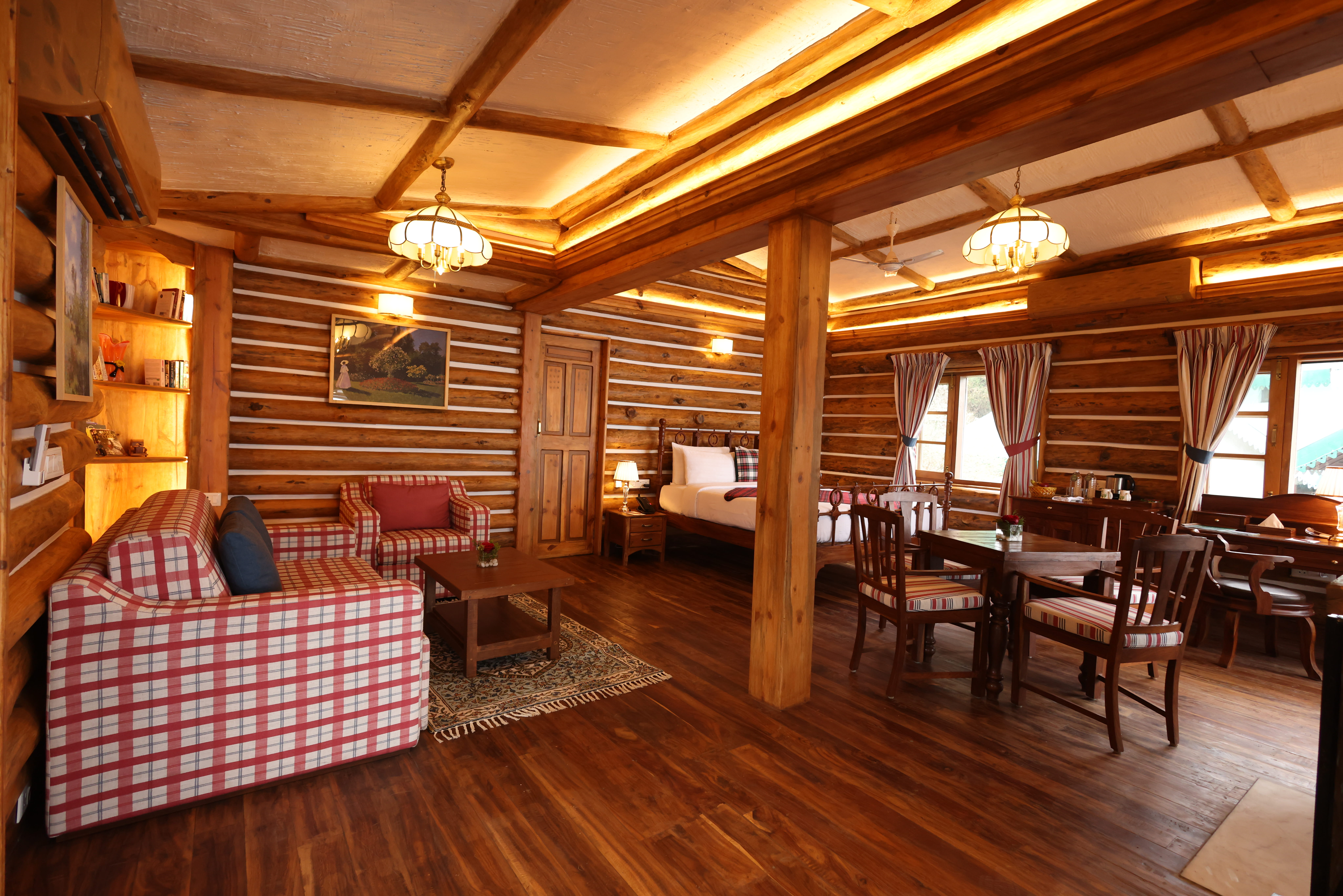 Highland-Suite-slider